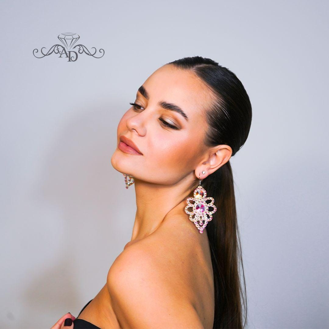 Statemenet Show Earrings - Faviya