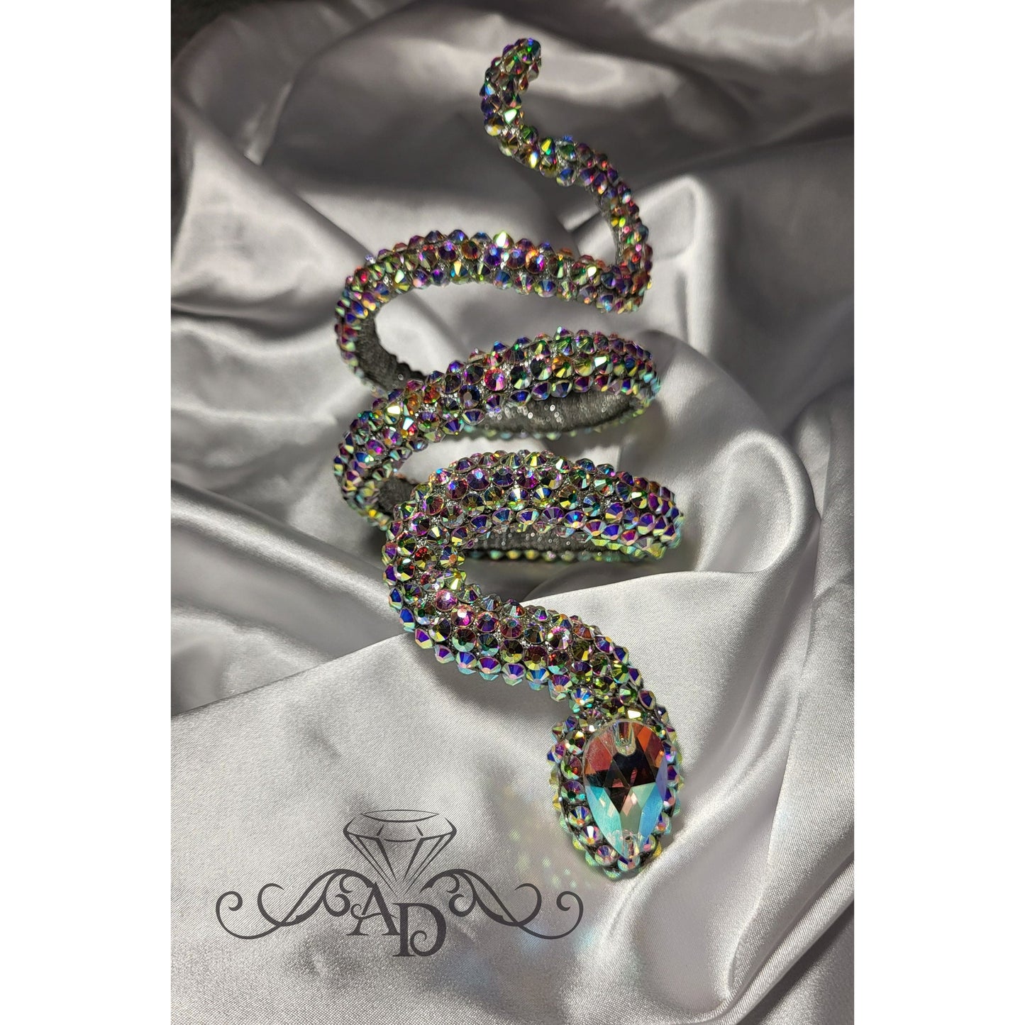 Luxury Snake Hand Bracelet