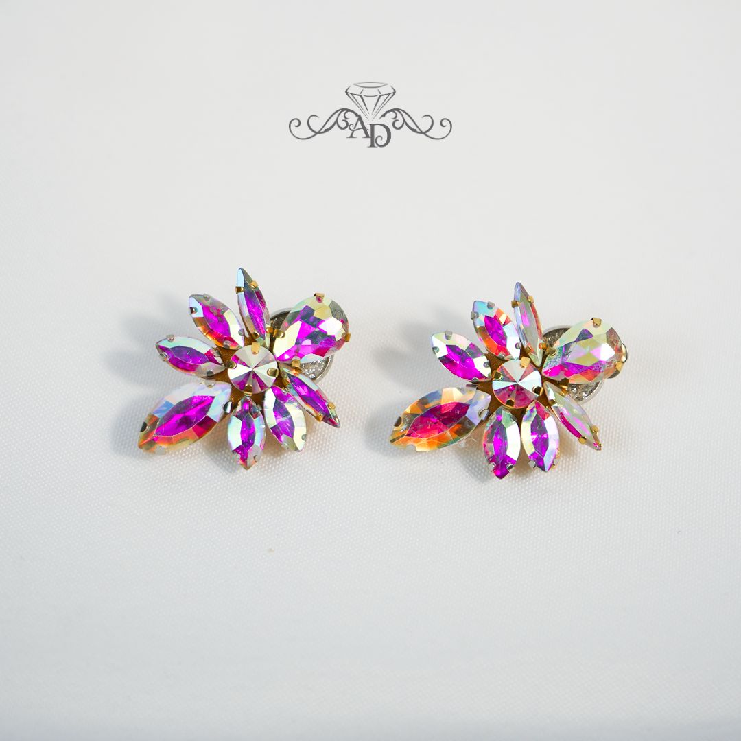 Rhinestone stud earrings