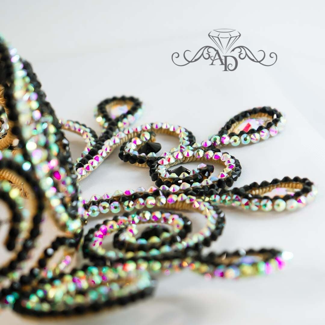 Shiny Wire Crown for Stage and Event Wear - Dominica