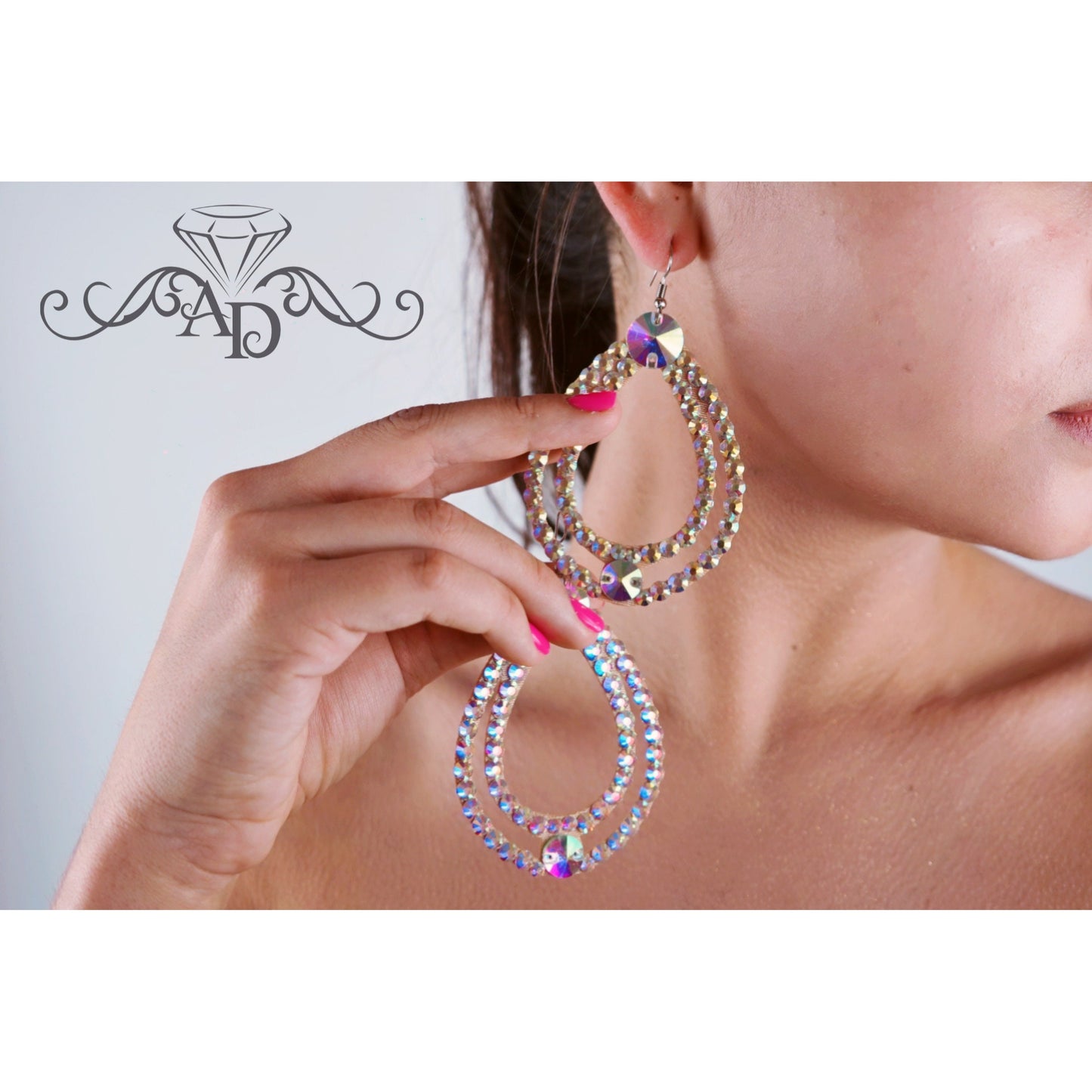 Lightweight Dance Earrings - Nefertiti