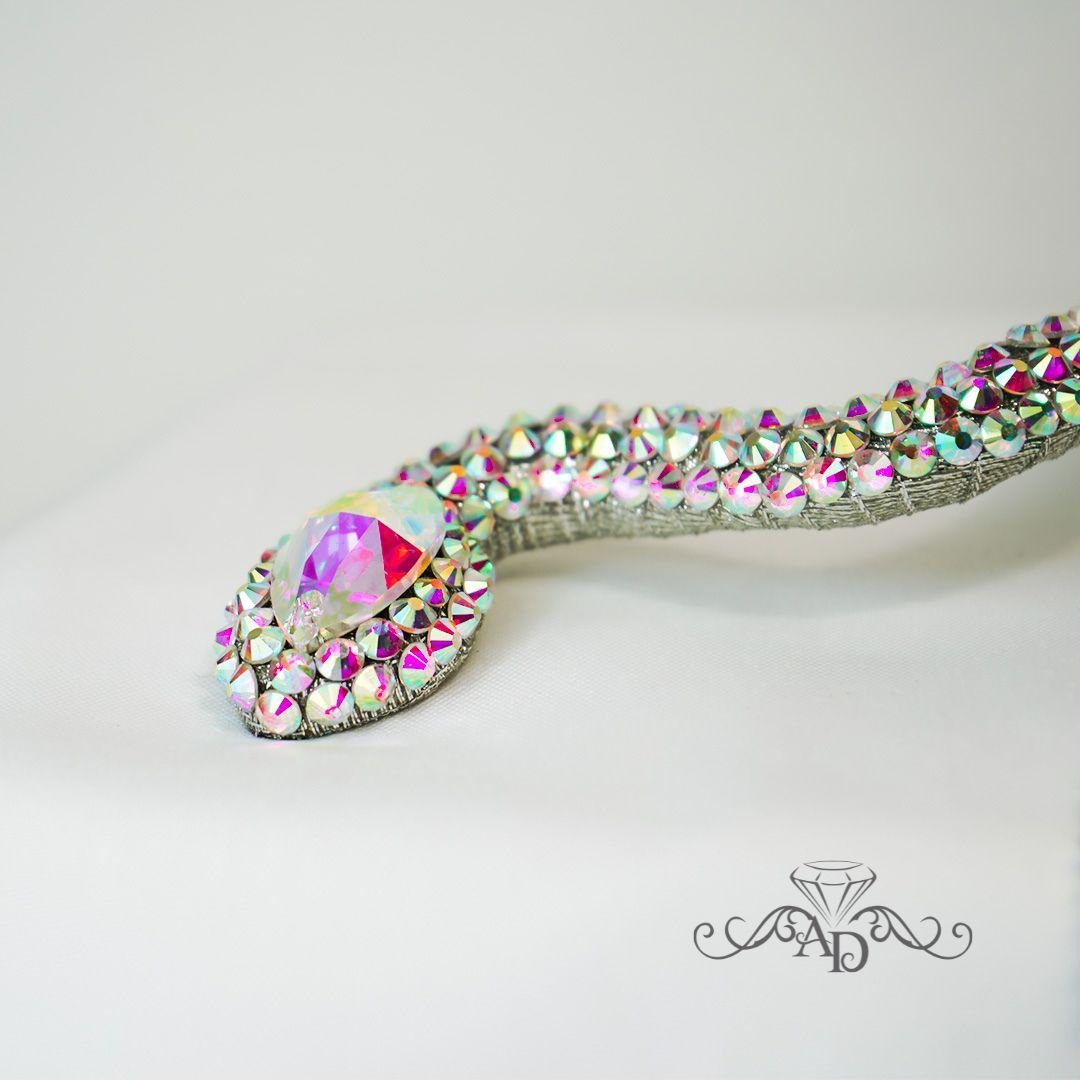 Luxirious Rhinestone Snake Neckalce