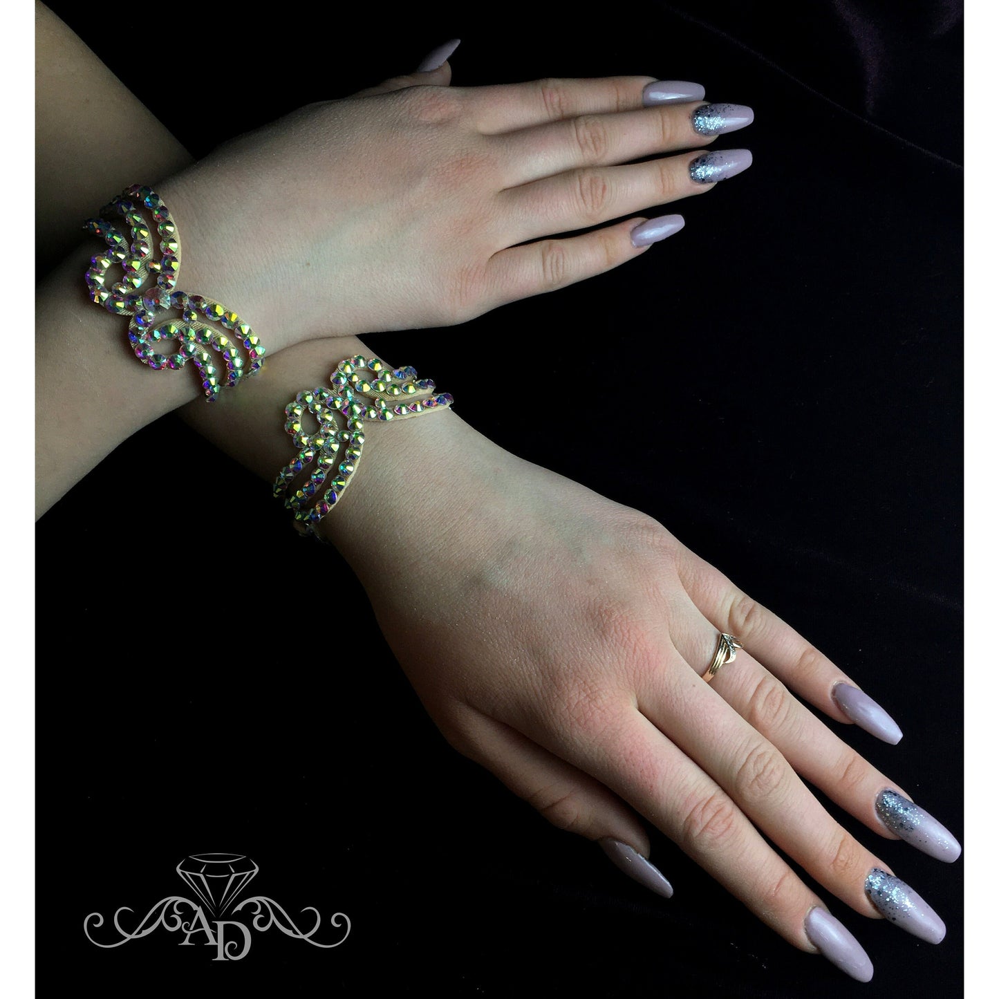 Lightweight Dance Hand Bracelet - Sherry