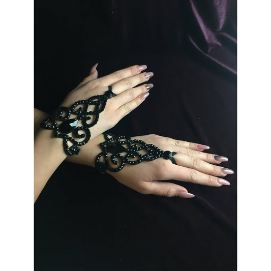 Crystal Finger Hand Bracelet - Lea Black