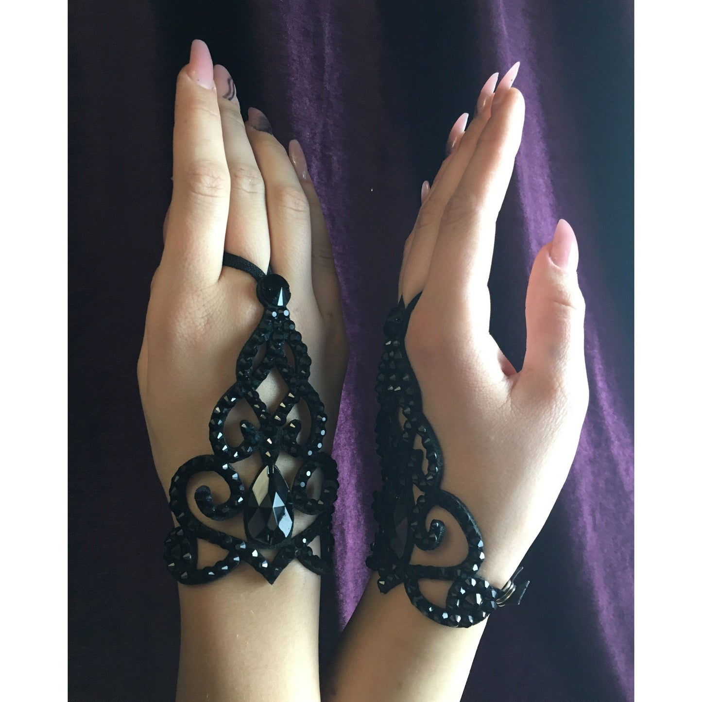 Crystal Finger Hand Bracelet - Lea Black