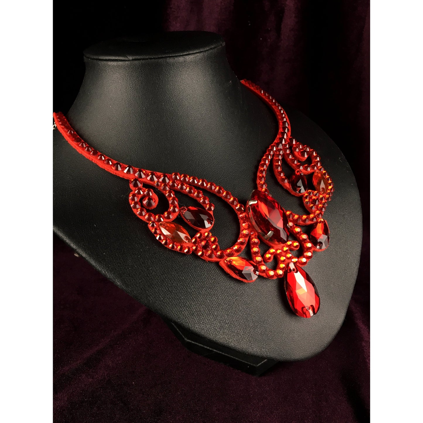 Red Rhinestone Necklace - Sahar