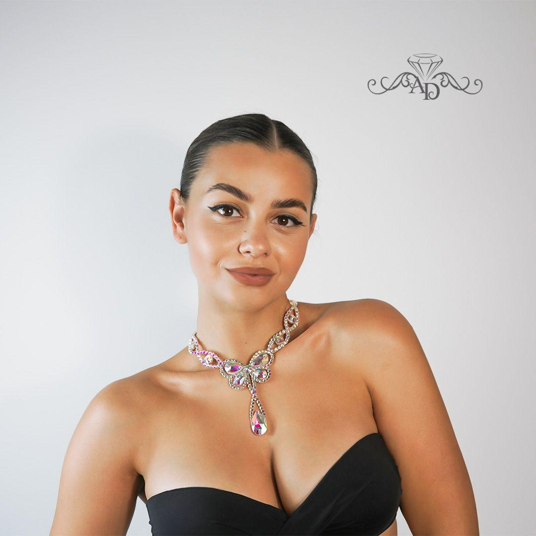 Sparkling Performance Necklace - Danica