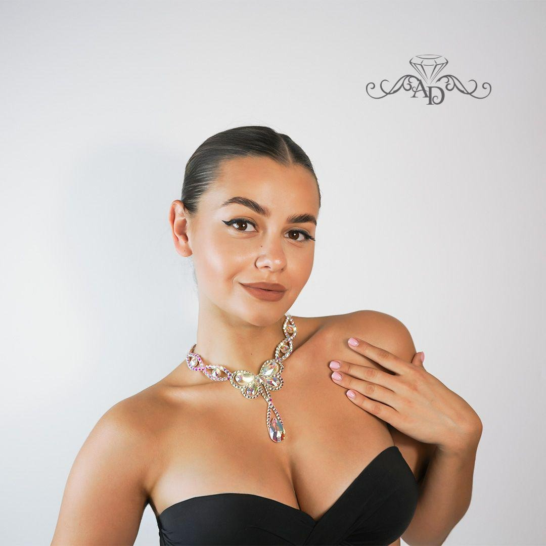 Sparkling Performance Necklace - Danica