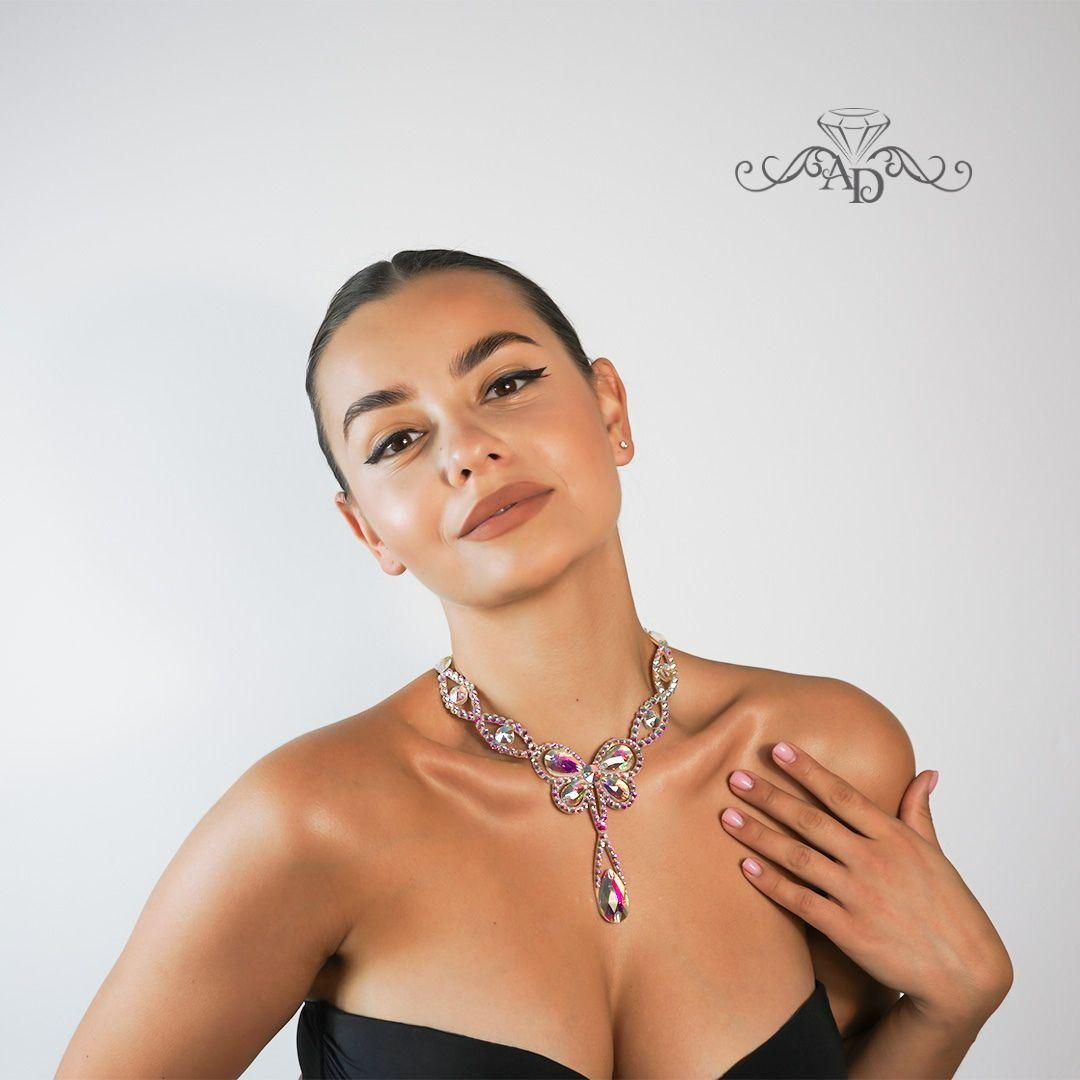 Sparkling Performance Necklace - Danica