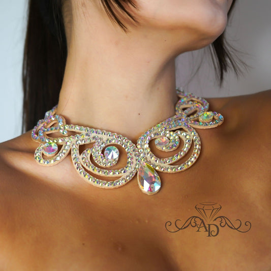Glamour Dance Necklace - Venera