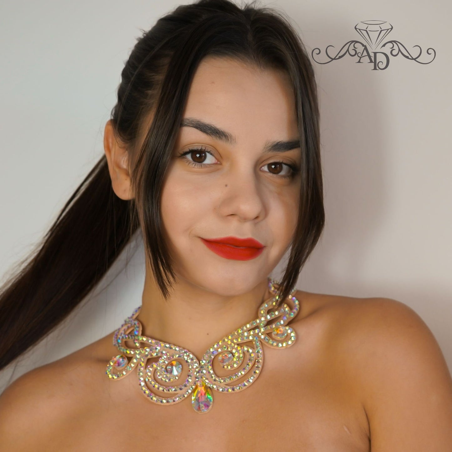 Glamour Dance Necklace - Venera