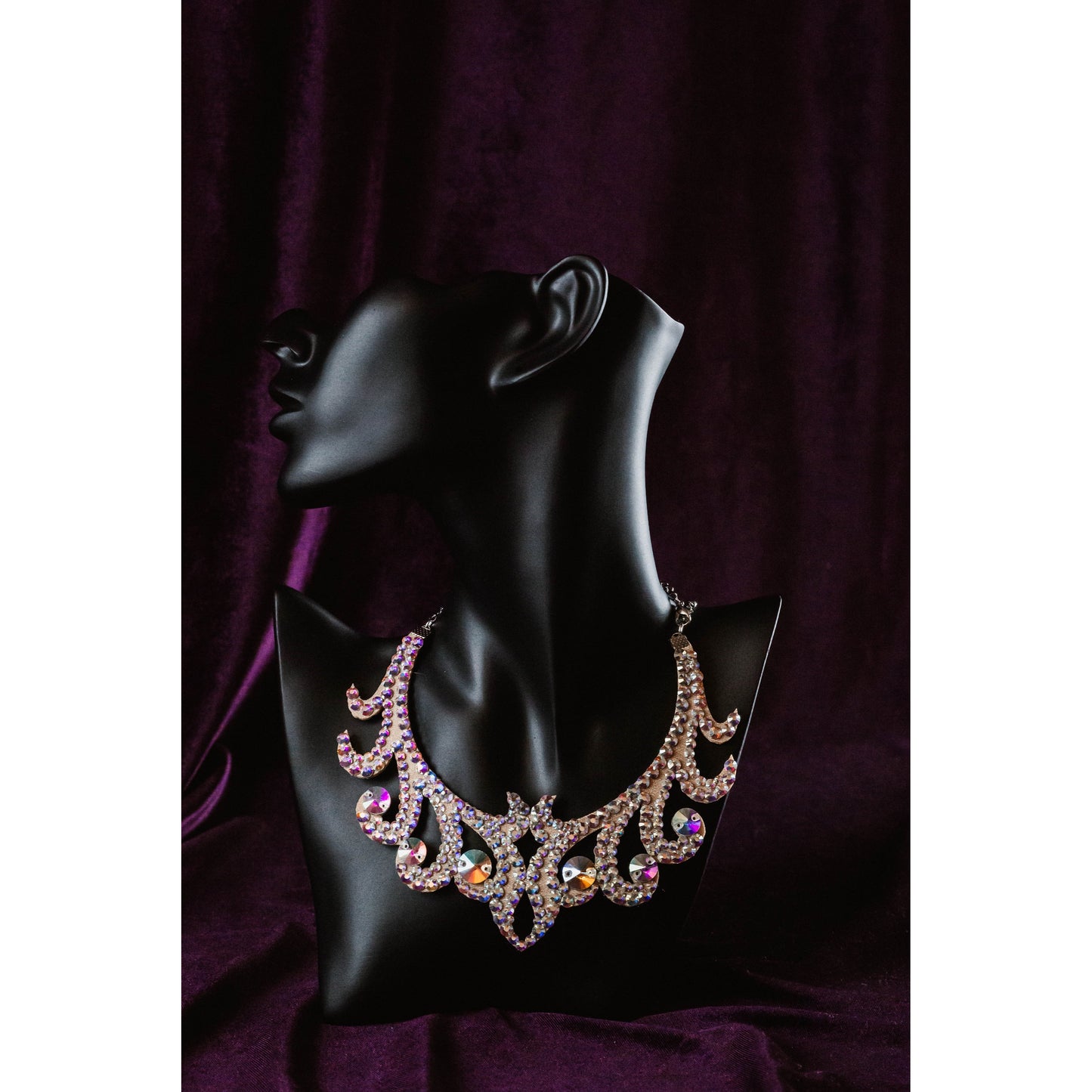 Elegant Dance Necklace - Airin