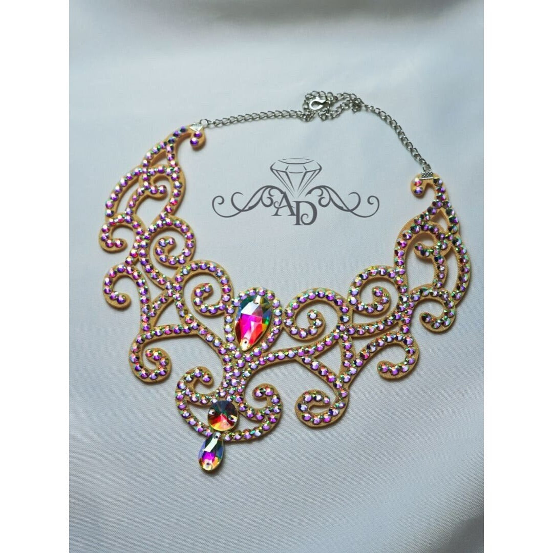 Elegant Stage Necklace - Afrodita