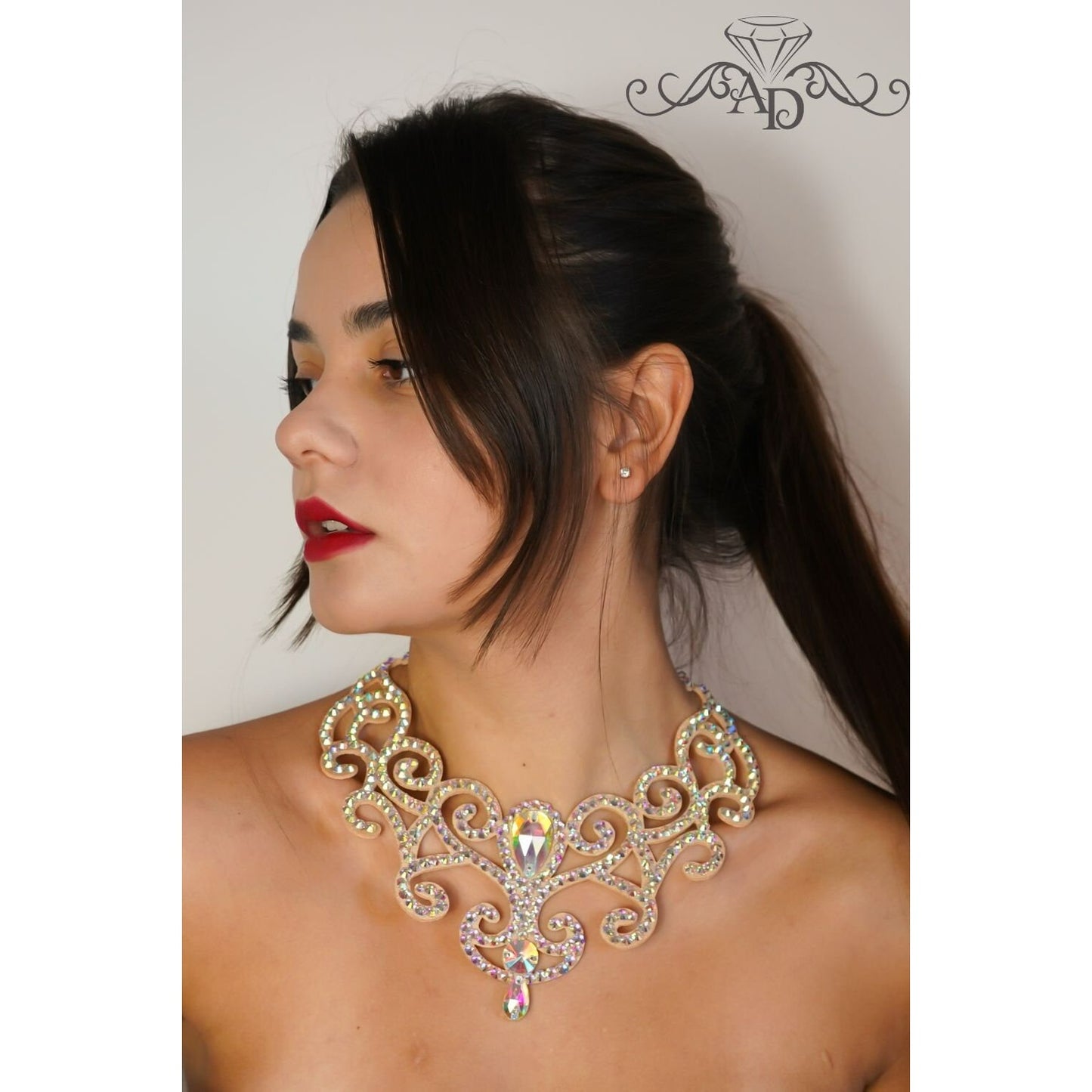 Elegant Stage Necklace - Afrodita