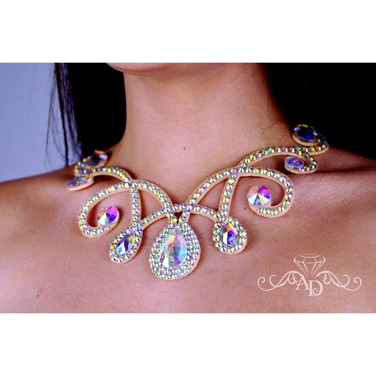 Sparkling Stage Necklace - Emili