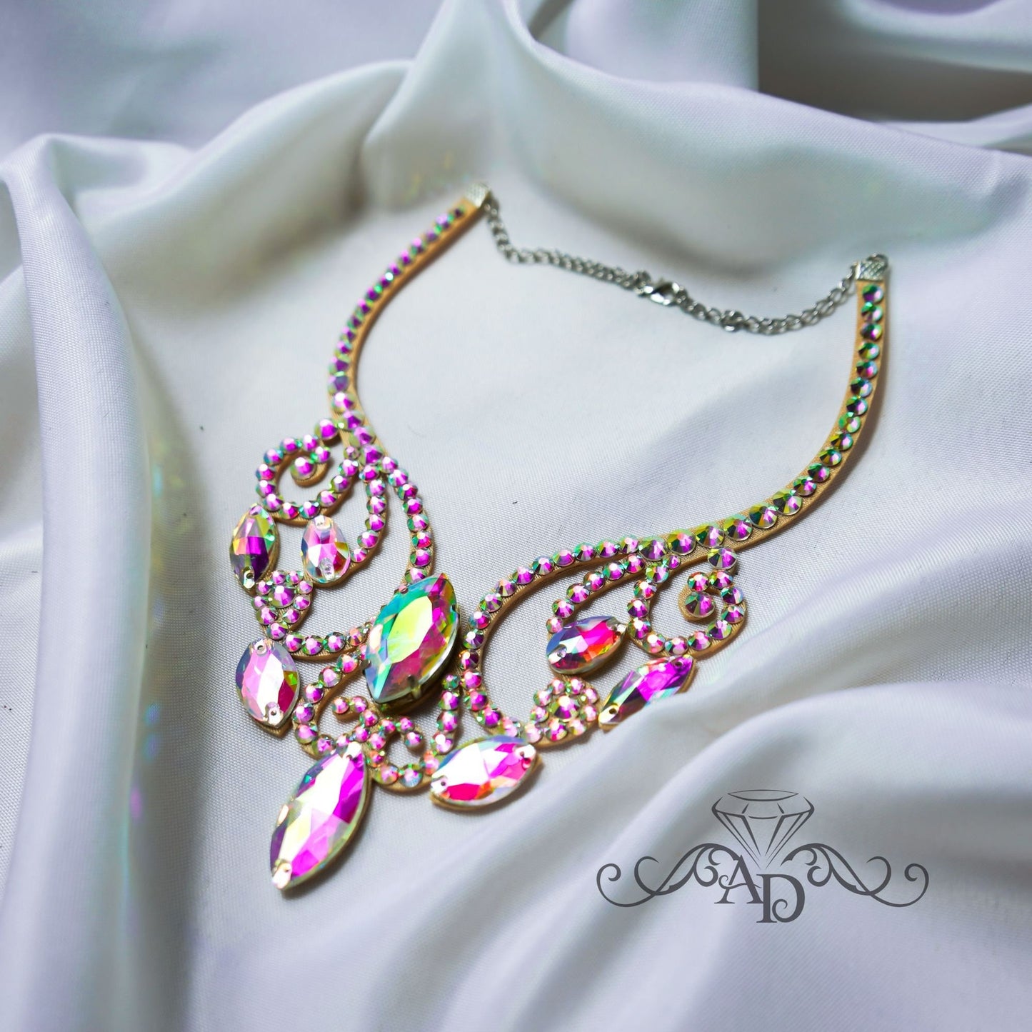 Radiant Rhinestone Necklace - Sahar