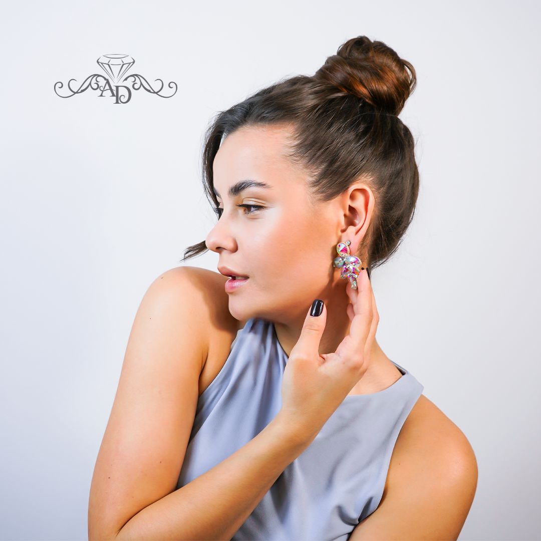 Dance stud earrings