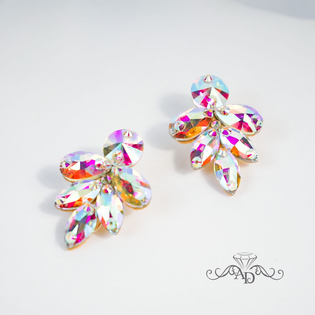 Dance stud earrings