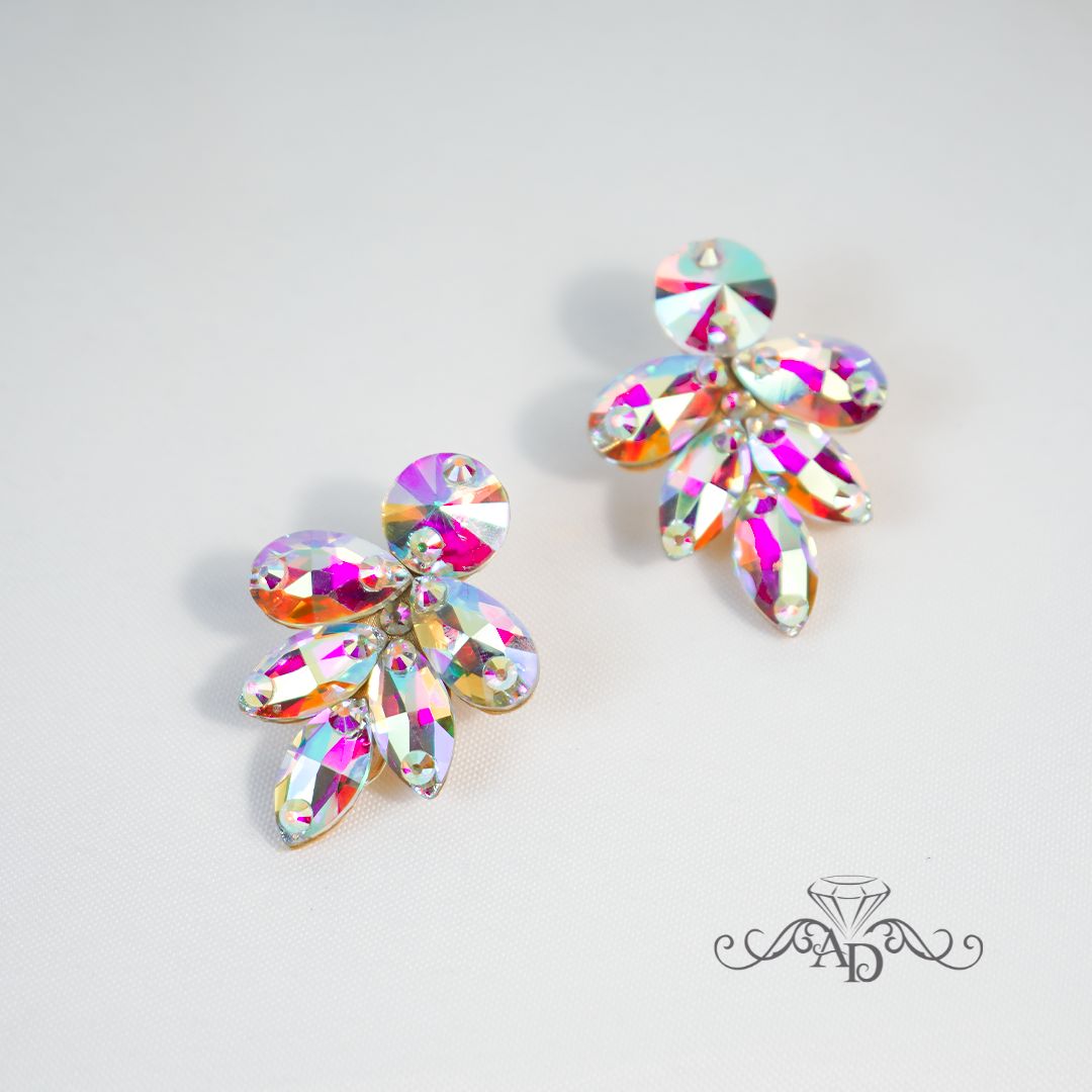 Dance stud earrings