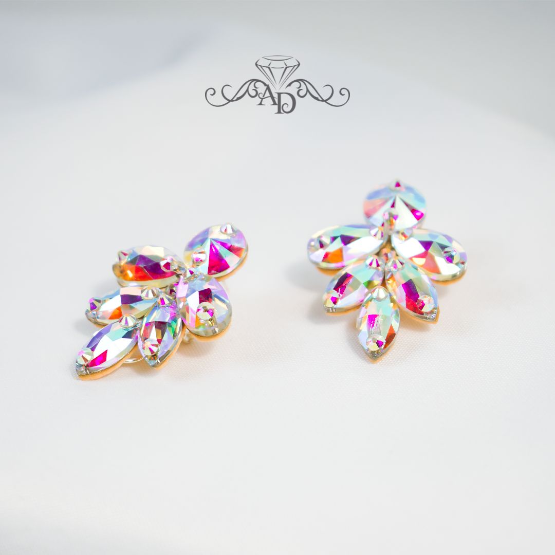 Dance stud earrings