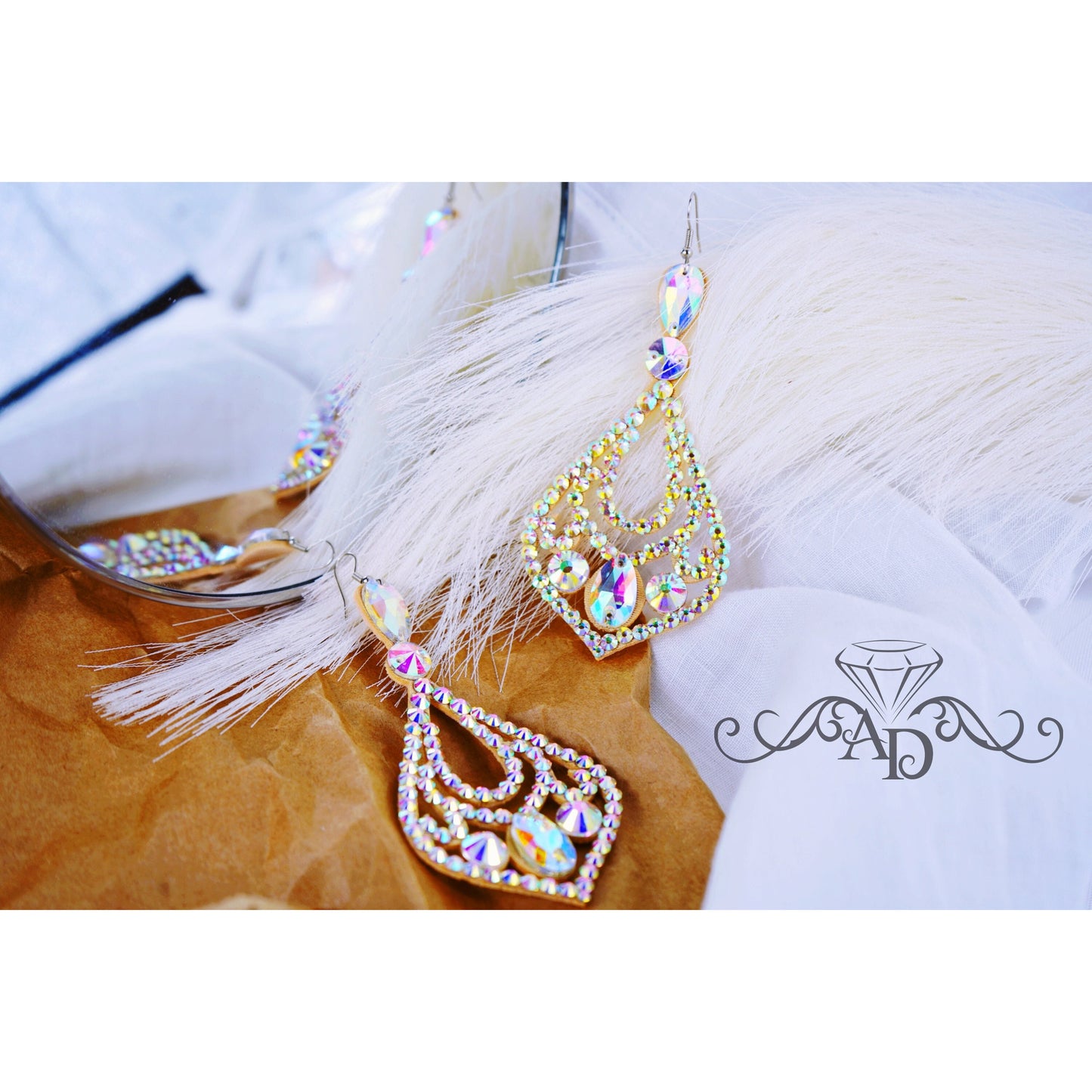 Eye-Catching Crystal Earrings - Grace