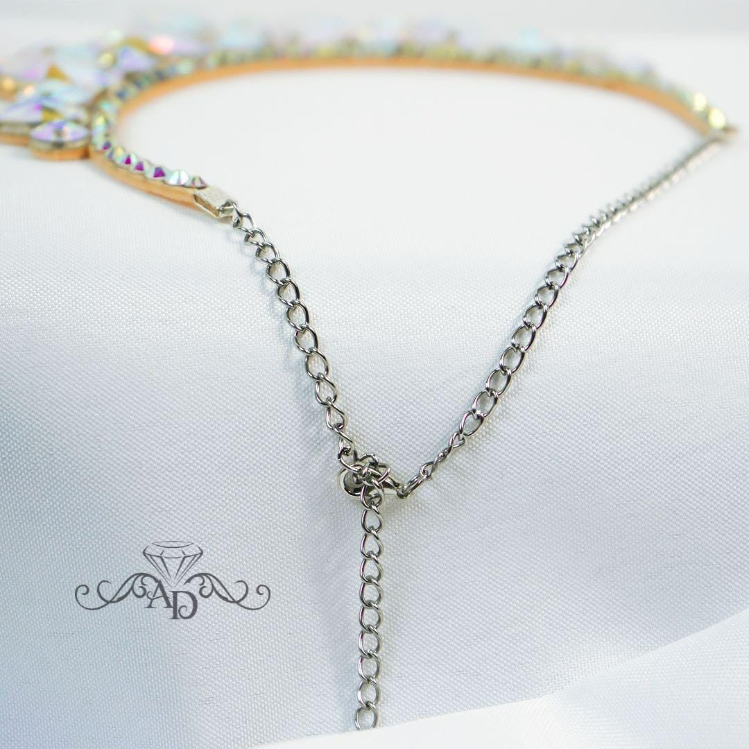 Crystal-Embellished Necklace - Mona