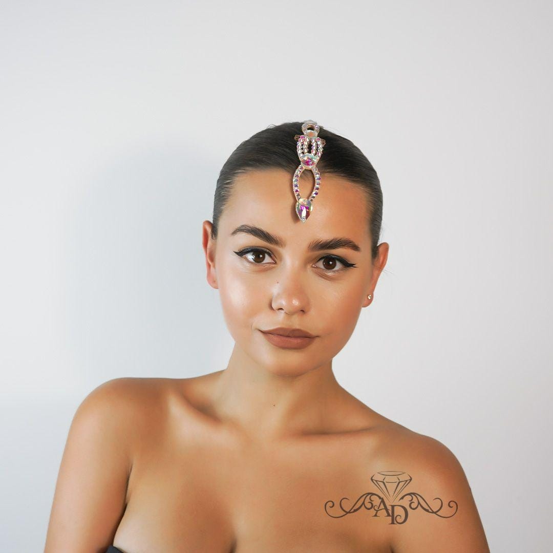 Shine-On Stage Hairpiece - Damaris