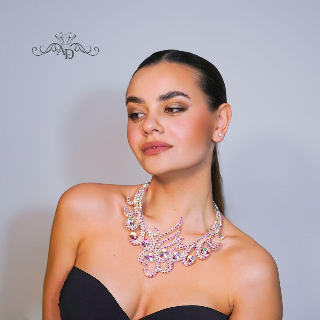 Necklace with Shimmering Stones - Shayna