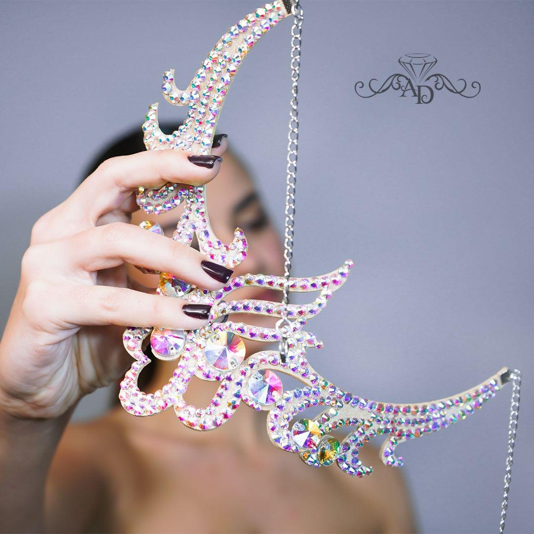Necklace with Shimmering Stones - Shayna