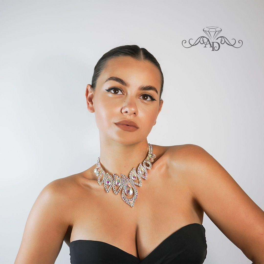 Crystal Necklace for Stage Looks - Victoria