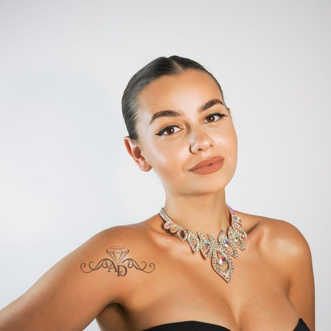 Crystal Necklace for Stage Looks - Victoria